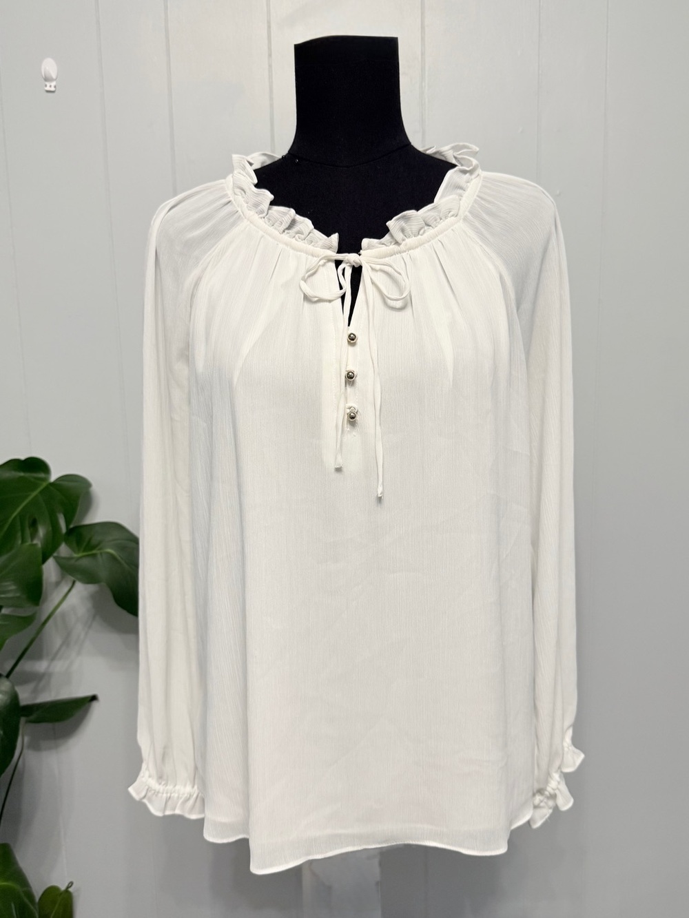 #18)  NWOT Tommy Hilfiger Off-White Ruffle Tie-Neck Peasant Blouse
